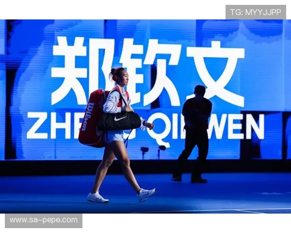 豪华阿布扎比郑钦文新年首秀 豪华阿布扎比郑钦文新年首秀